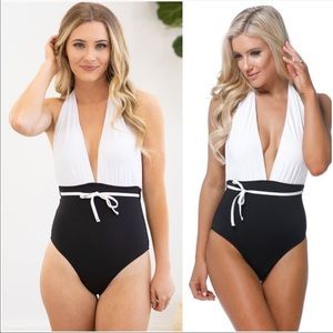 Black White Contrast V Neck Sash Tie Backless One Piece Swimsuit nwt